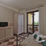 Apartment In Peschiera Del Garda 22083