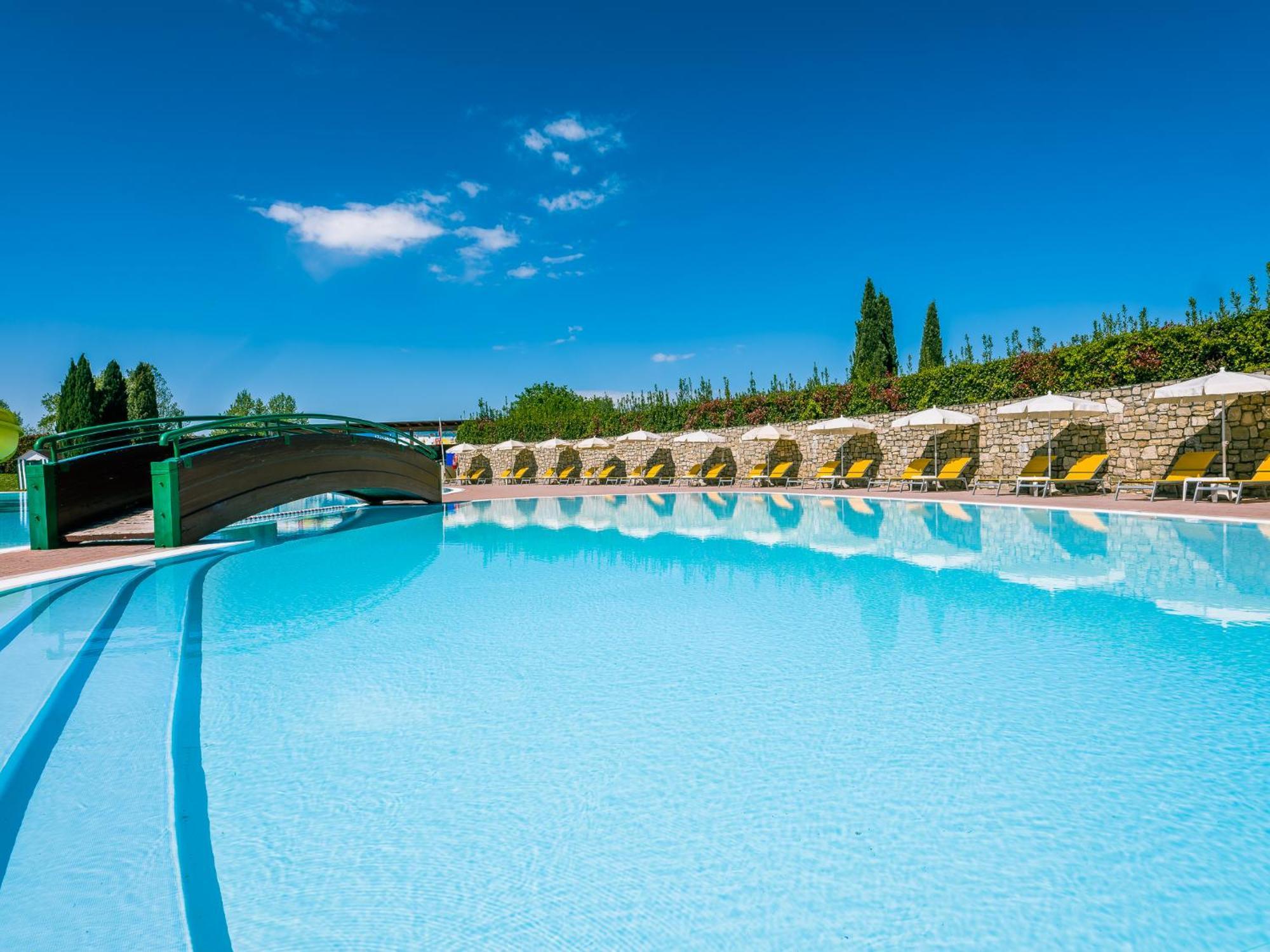 Appartamento In 22083 Peschiera del Garda